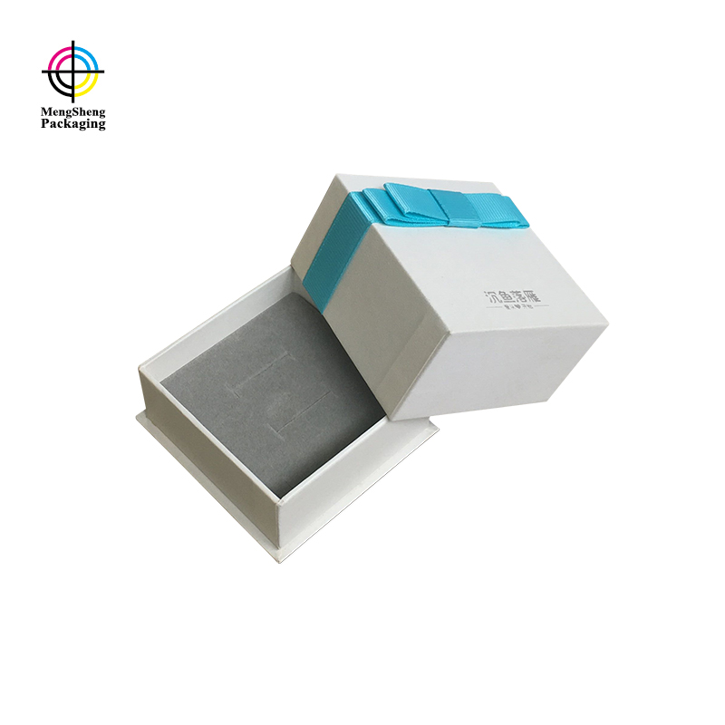 Custom White Lid And Base Gift Cardboard Boxes With Lids With Ribbon And Foam Insert